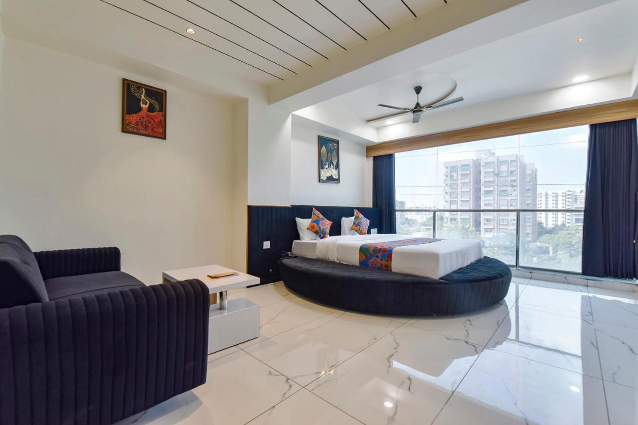 Fabhotel Bliss Ahmedabad Exterior foto